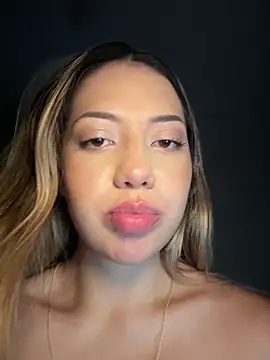 Snapshot of MissCat_ chatting on January 13, 2026, 12:38 am MissCat online show from January 13, 2026, 12:38 am