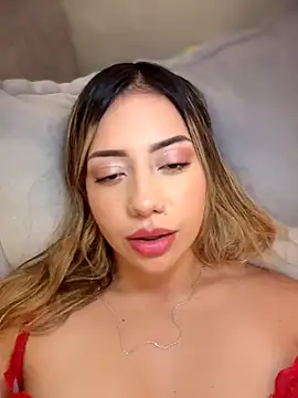 Snapshot of MissCat_ chatting on February 1, 2026, 2:21 am MissCat online show from February 1, 2026, 2:21 am