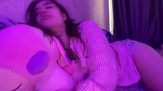 Snapshot of enyazhe chatting on November 7, 2025, 1:55 pm enyazhe online show from November 7, 2025, 1:55 pm