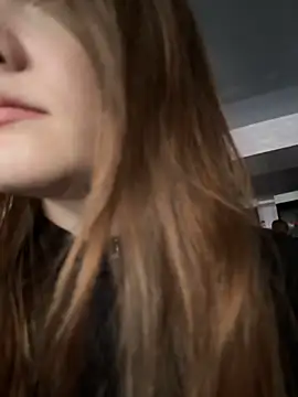 MichelleRoux online show from September 9, 2025, 10:37 am