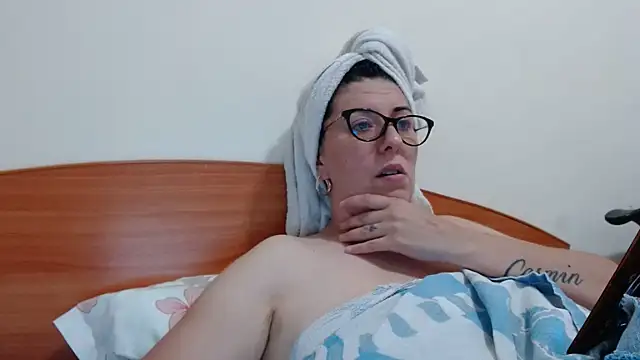 jollene online show from May 29, 2026, 1:53 pm
