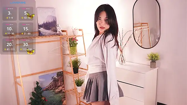 MoiraEger online show from March 10, 2026, 4:12 pm