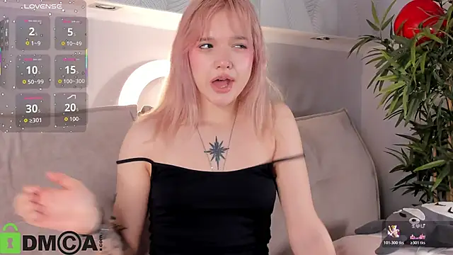 Snapshot of Molly_Platt chatting on February 20, 2026, 9:10 am Molly Platt online show from February 20, 2026, 9:10 am