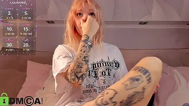 Snapshot of Molly_Platt chatting on February 25, 2026, 9:08 am Molly Platt online show from February 25, 2026, 9:08 am