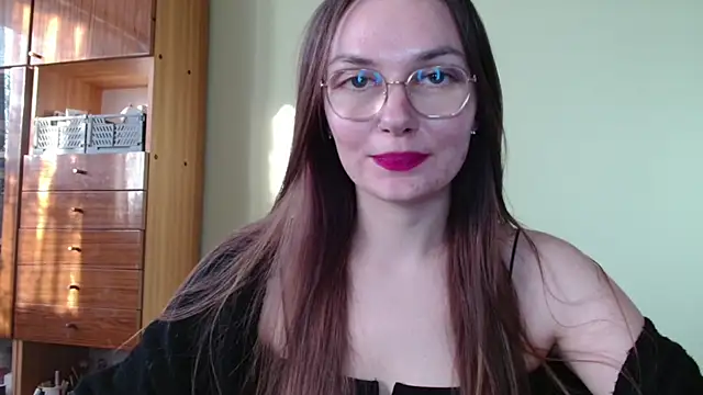 LooveELLYx online show from February 10, 2025, 2:26 pm