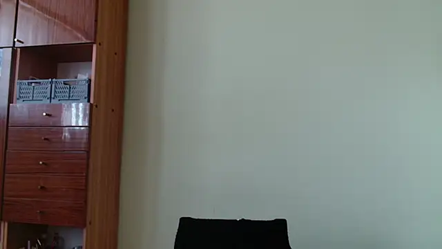 LooveELLYx online show from February 14, 2025, 11:21 am