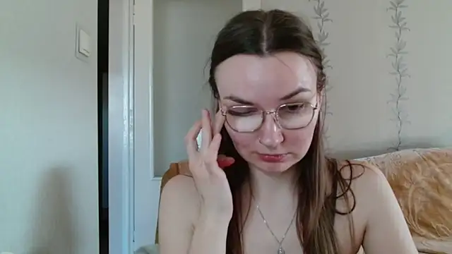 LooveELLYx online show from March 19, 2025, 2:35 pm