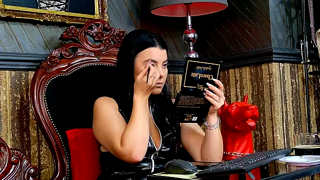 Snapshot of MistressEly chatting on October 20, 2025, 11:54 am MistressEly online show from October 20, 2025, 11:54 am