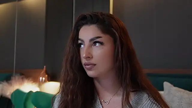 EmilyTrix online show from November 3, 2025, 3:13 pm