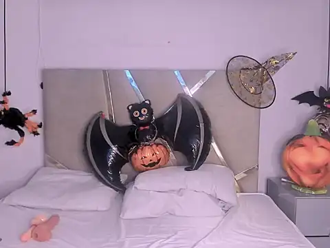 BryCams3 online show from October 24, 2025, 4:53 am