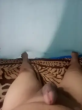 Snapshot of cora08 chatting on October 14, 2025, 5:52 am cora08 online show from October 14, 2025, 5:52 am