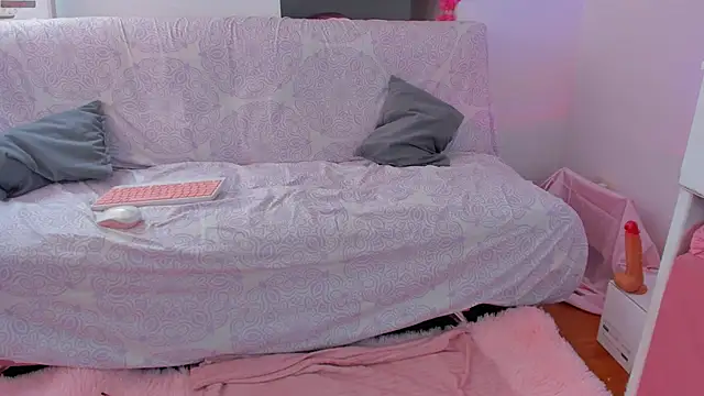 Danesacronin online show from April 7, 2026, 8:31 pm