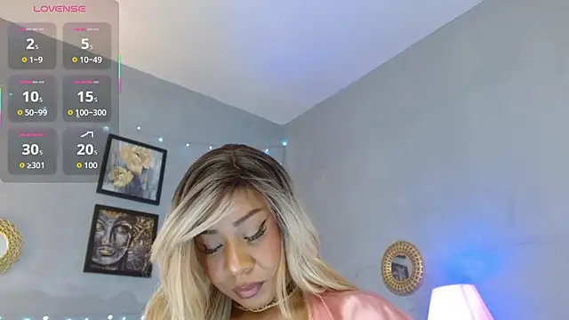 Corinndupontx online show from October 10, 2025, 5:06 am