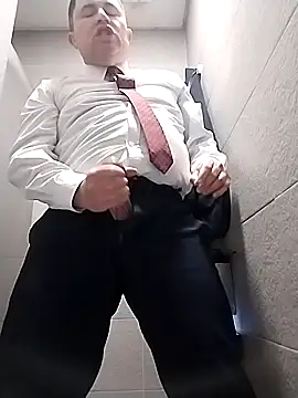 BigCristh79 online show from October 18, 2025, 8:04 am