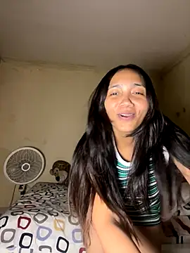 effie castroo online show from September 27, 2025, 2:27 am