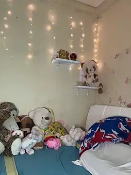 effie castroo online show from October 12, 2025, 12:20 am