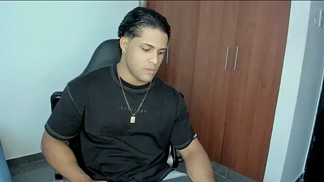 Evansdark1 online show from April 8, 2026, 10:32 pm