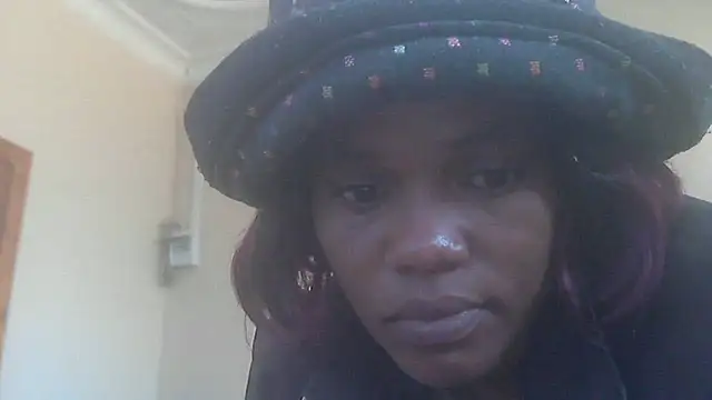 sexythae32 online show from November 12, 2025, 6:03 am