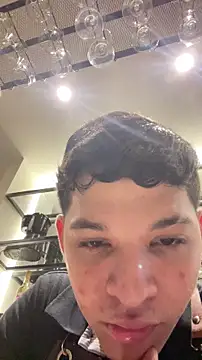 RobinLenoxx online show from November 23, 2025, 10:42 pm