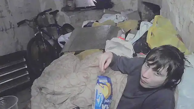 makarov1993 online show from May 7, 2026, 5:57 am