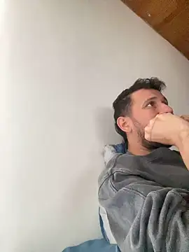 Michaell Spinelly online show from September 16, 2025, 7:04 pm