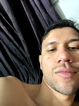 Michaell Spinelly online show from November 7, 2025, 9:04 pm