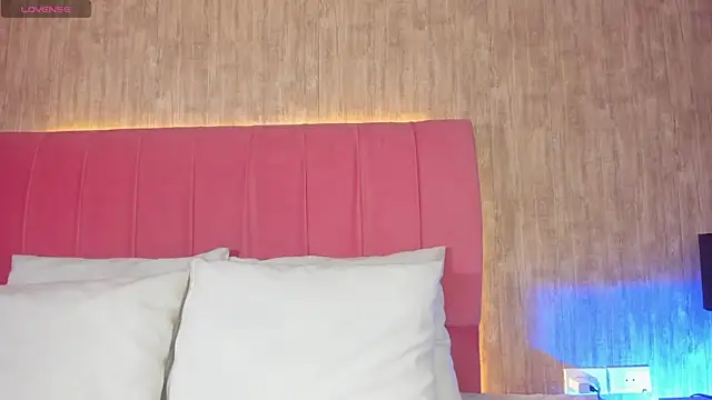 Snapshot of Kendra_kobein chatting on November 14, 2025, 7:45 pm Kendra kobein online show from November 14, 2025, 7:45 pm