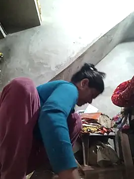 couple 71 online show from January 14, 2026, 6:41 am