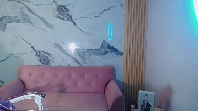 Snapshot of mady0619_ch chatting on October 3, 2025, 10:45 am mady0619 ch online show from October 3, 2025, 10:45 am