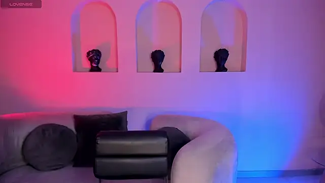 IsabellaMoreau online show from November 23, 2025, 5:46 pm