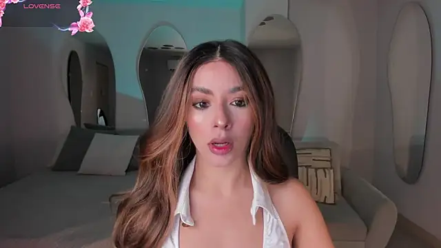 Snapshot of IsabellaMoreau chatting on June 15, 2026, 8:00 pm IsabellaMoreau online show from June 15, 2026, 8:00 pm