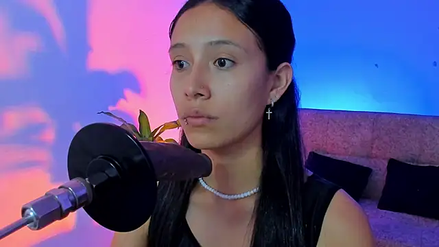 Snapshot of alicemoon__ chatting on November 13, 2025, 10:14 am alicemoon online show from November 13, 2025, 10:14 am