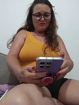 Snapshot of florecita_69 chatting on May 8, 2026, 2:22 pm florecita 69 online show from May 8, 2026, 2:22 pm
