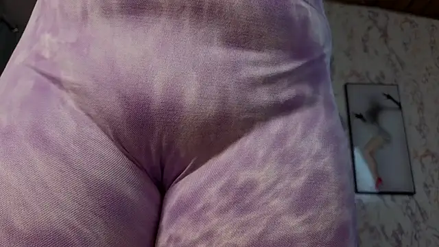 Larissa Antonella online show from April 8, 2026, 4:34 am