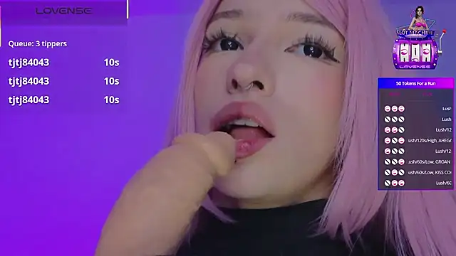 Moonlightt 21 online show from November 9, 2025, 7:23 pm