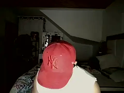 Snapshot of Andres_177 chatting on April 14, 2026, 12:05 am Andres 177 online show from April 14, 2026, 12:05 am