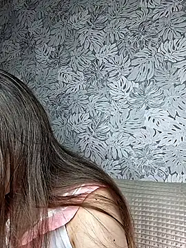 Olivia OliV online show from April 22, 2026, 1:19 am