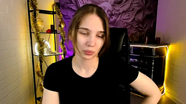 TessaMill online show from December 3, 2025, 9:18 am