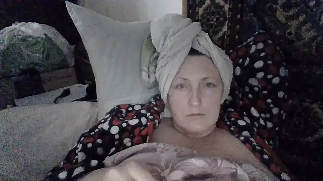 Snapshot of AllaSowinskaya chatting on November 29, 2025, 8:39 am AllaSowinskaya online show from November 29, 2025, 8:39 am