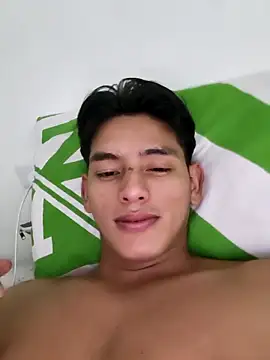 Snapshot of Hiroshi_Shen chatting on October 3, 2025, 2:30 am Hiroshi Shen online show from October 3, 2025, 2:30 am