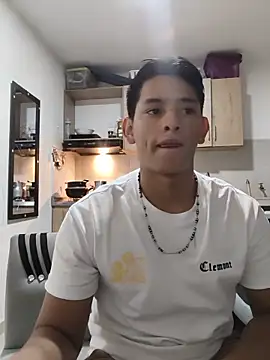 Snapshot of Hiroshi_Shen chatting on May 22, 2026, 1:35 am Hiroshi Shen online show from May 22, 2026, 1:35 am