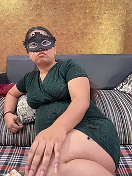 Iampriyaaa15 online show from April 2, 2026, 7:28 am