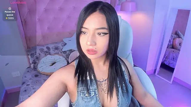Snapshot of yui__1 chatting on July 30, 2026, 1:10 pm yui 1 online show from July 30, 2026, 1:10 pm