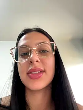 jujuarantes  2025 online show from September 23, 2025, 3:15 pm