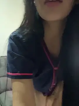 jujuarantes  2025 online show from September 26, 2025, 3:38 pm