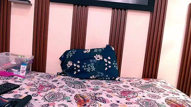 kimberly18cute online show from April 6, 2026, 3:15 am