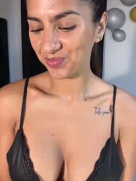 Snapshot of chicachocolate01 chatting on April 2, 2026, 9:34 pm chicachocolate01 online show from April 2, 2026, 9:34 pm