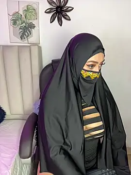 Aisha Malek online show from April 16, 2026, 11:29 pm