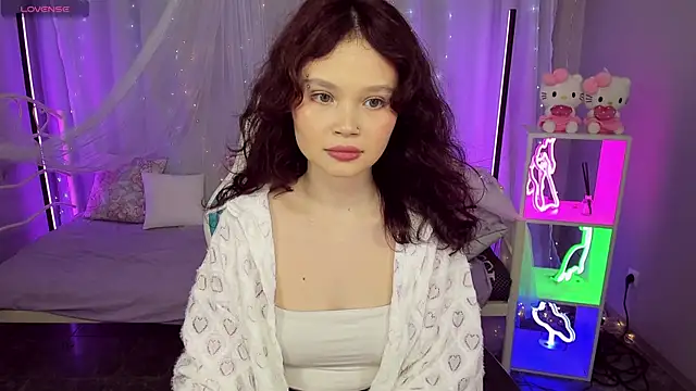 Snapshot of EmilyChaves chatting on May 25, 2026, 7:14 am EmilyChaves online show from May 25, 2026, 7:14 am