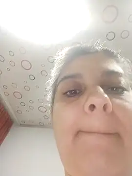 queemking online show from February 21, 2026, 7:26 pm